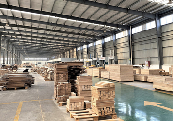 Dongguan Guanlin Wood Industry Co., Ltd. linha de produção do fabricante