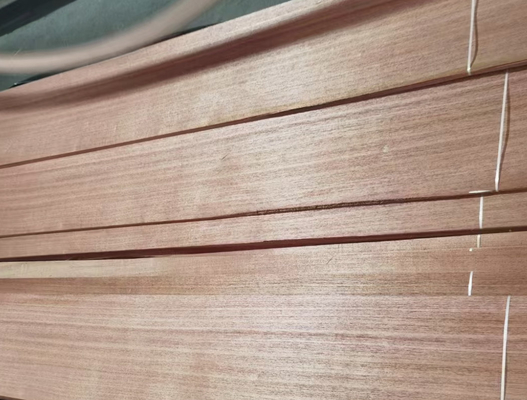 comprar Flat Cut / Quarter Slicing Veneer de madeira natural em cedro espanhol para alto desempenho online manufacture