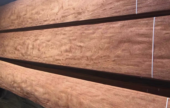 Forte resistência à tração transversal pêra birmanesa Veneer de madeira natural para durabilidade
