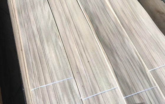 Papua Nova Guiné Wainut Finê de madeira Rotary Cut Finê de comprimento 2,5m